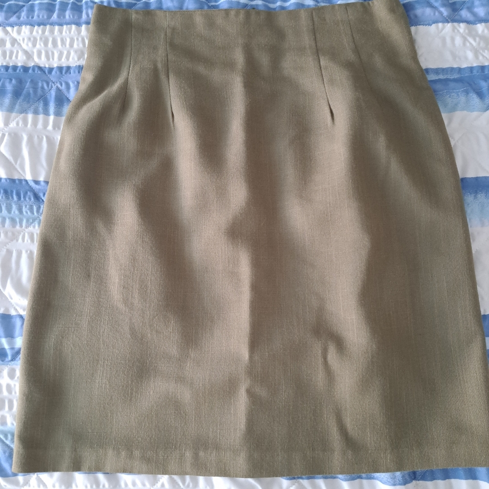 Diane Richard Biege A-Line Skirt Size 8